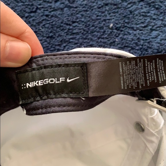 ‼️ SOLD White Nike Golf Hat - Picture 5 of 6